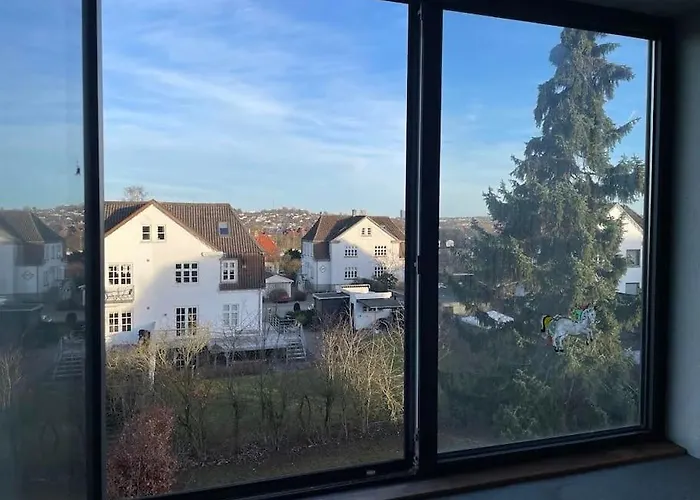 H2 Free Parking, Budget Friendly * Aalborg